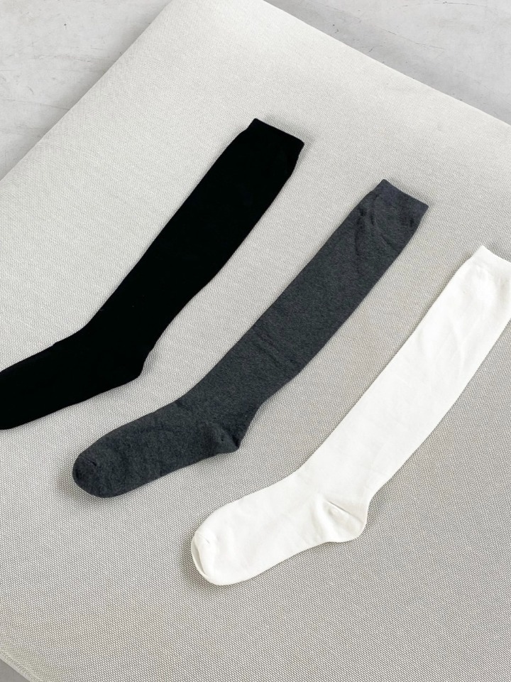 [1+1 9900원] Basic knee socks