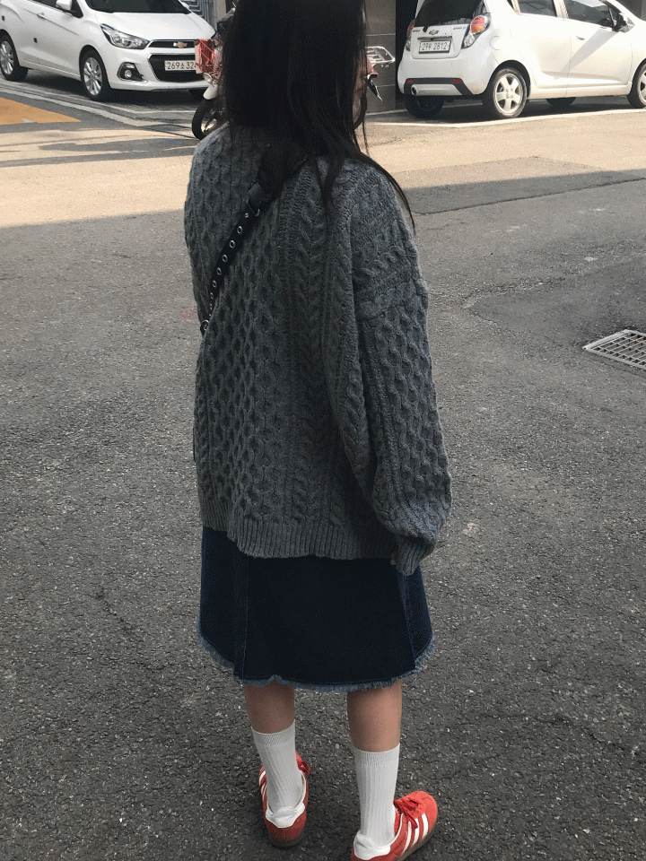 Mode cable loose knit